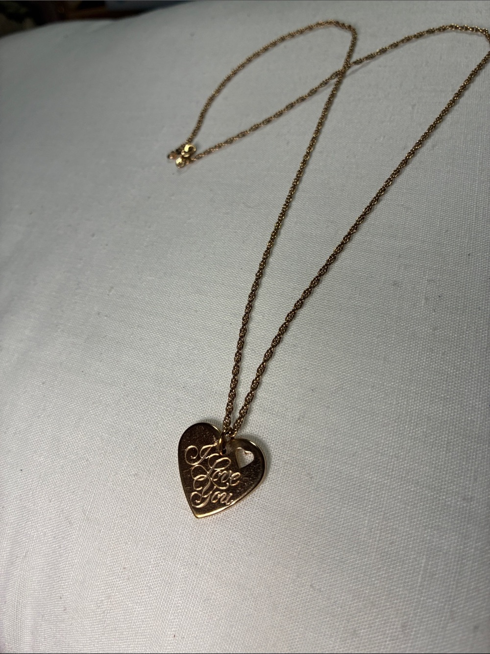 1985 Vintage Avon Gold Heart Pendant Necklace with Script